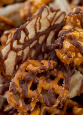 triple-crunch-munch_zoomed_2278-270x370.jpg